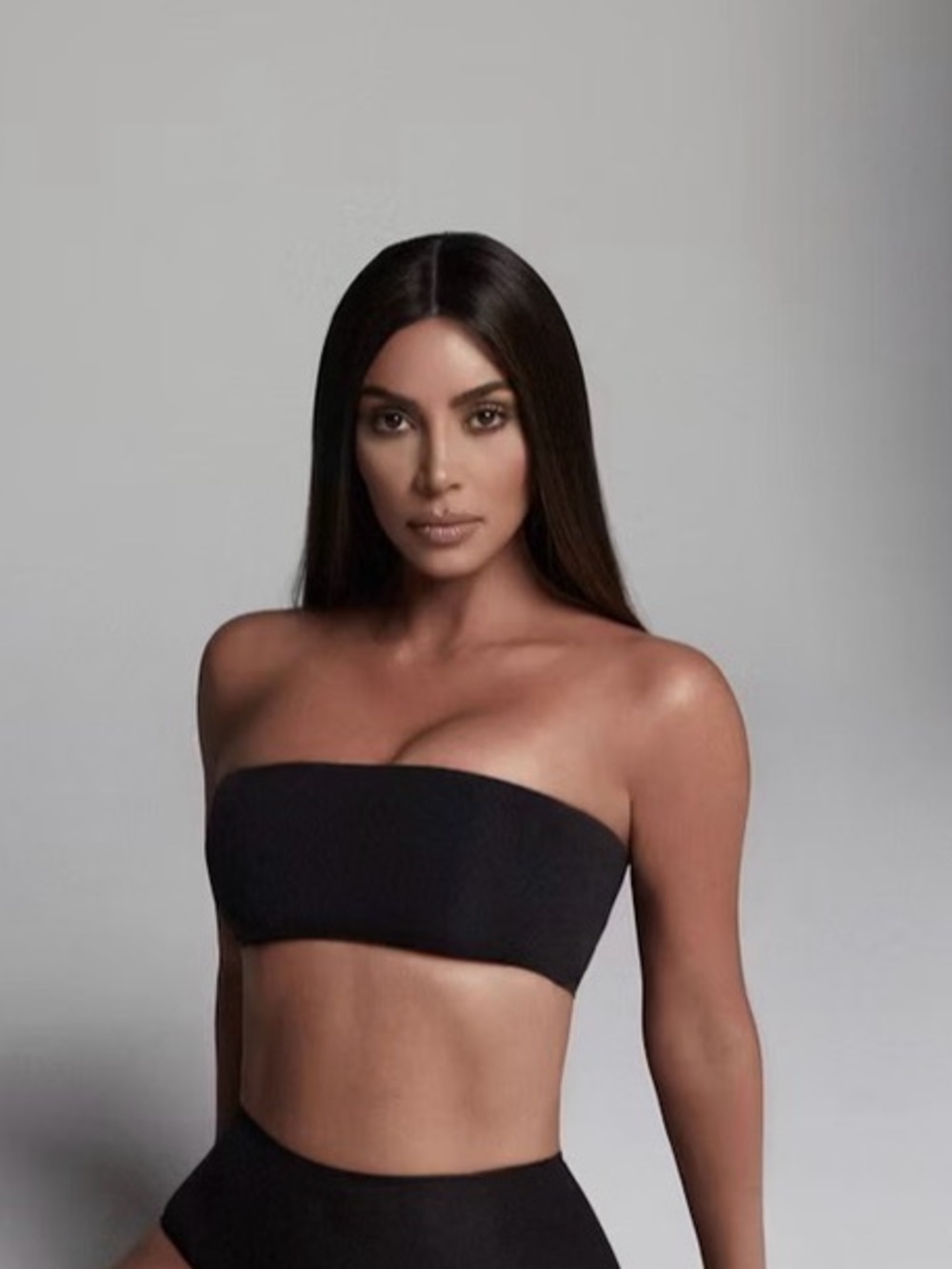 SKIMS Fits Everybody Sculpt Bandeau Bra top - 4X Black